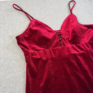 Haute Monde Women's XL Burgundy Velvet Strappy V-Neck Midi Bodycon Dress thumbnail 3