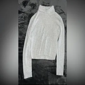 Brandy‎ Melville grey sweater thumbnail 2