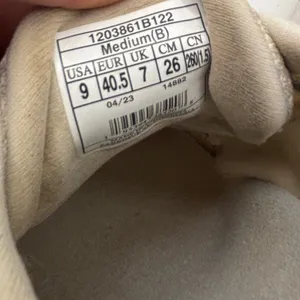 Brooks Revel 6 White Tan Running Shoes Womens 9 thumbnail 7