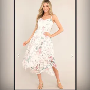 Red Dress Boutique Just Me Flirt For Fun Crochet Floral Midi Dress in Medium thumbnail 2