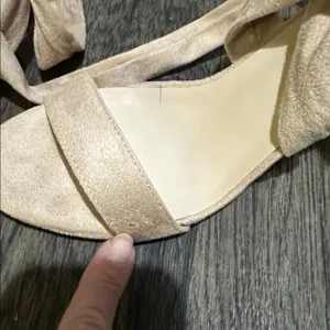 Chic Nude Wrap thumbnail 4