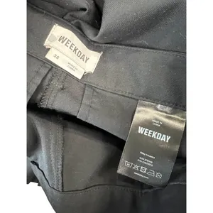 MTWTFSS Weekday 36 Pant relaxed-fit pleated suiting trousers mid-rise 32" Inseam thumbnail 5