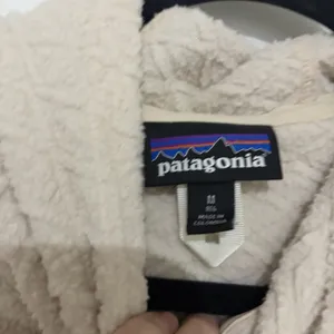 Patagonia W's Diamond Capra Hoody Cream Ivory Size Medium Pullover thumbnail 4