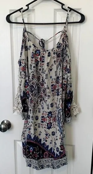 Altar'd State White‎ Blue Floral Cold Shoulder Dress Women's Size XS thumbnail 1