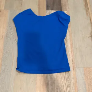 Open Back Cap Sleeve Top Small Blue Draped Cutout Scoop Neck Casual Tee thumbnail 2