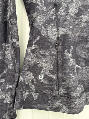 Lululemon Outrun the Elements 1/2 Zip Pullover Long Sleeve Top Blue Black Camo thumbnail 3