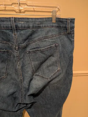 Old Navy Straight Jean thumbnail 10
