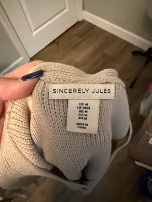 Sincerely Jules Ribbed Knit Button-Up Crop Vest in Beige, Sz M thumbnail 4