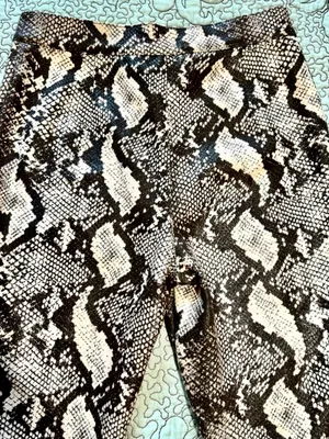 Urban Outfitters Maia Soft Faux Leather High Waist Snakeskin Print Pants Sz 0💛 thumbnail 7