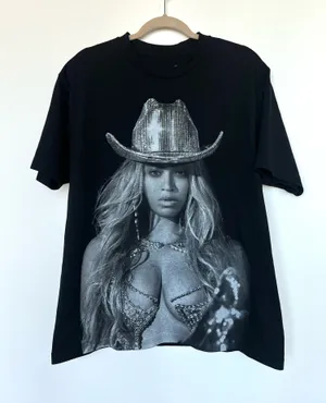 Like New Beyoncé 2023 Renaissance World Tour T-Shirt thumbnail 1