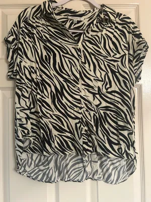 Rose and Olive size Medium Zebra print top thumbnail 1