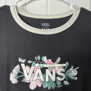 NWOT VANS women’s junior’s black‎ white floral cropped casual tshirt top large thumbnail 2