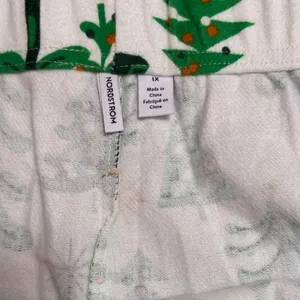 Nordstrom Green Evergreen Tree Patterned Fleece Pajama Set Size 1X NWT‎ thumbnail 4