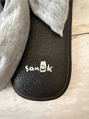 Women’s Size 9 Black Gray Strappy Sandals Sanuk Brand Brand NEW thumbnail 2