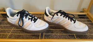 Adidas Shoes women’s  thumbnail 1