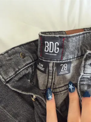 BDG Women's Distressed Charcoal Boyfriend Jeans thumbnail 3