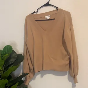 The Drop tan V-Neck Sweater and Jogger Set Small thumbnail 2