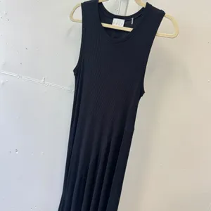 Kinly Black Ribbed Knit Sleeveless Asymmetrical Handkerchief Hem Maxi Dress XS/S thumbnail 4