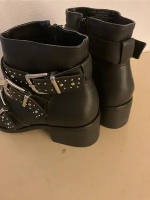Steve Madden women Black leather Studded Buckle biker moto Ankle Boots US 6 thumbnail 3