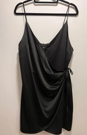 Topshop LIKE NEW BLACK WRAP DRESS SIZE 12 thumbnail 2