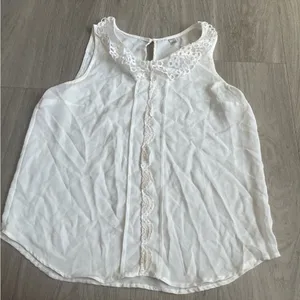 Elegant White Lace Trim Sleeveless Top thumbnail 1