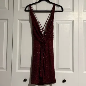 ASTR‎ the Label Sequin Twist Front Mini Party Dress Red Size Medium NWT C28 thumbnail 4