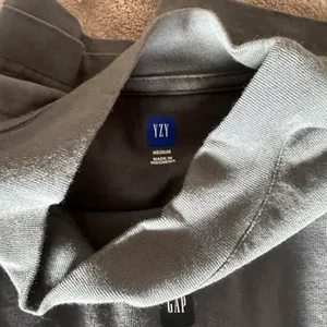 Yeezy x Gap grey canvas oversized tee  thumbnail 6