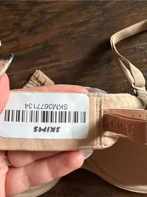 SKIMS NWOT Everyday T-Shirt Bra 36A thumbnail 2