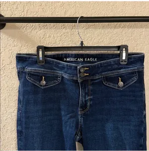 American Eagle Low-Rise Kick Boot Jeans thumbnail 7