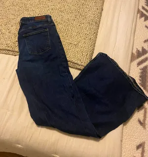 High Rise Flare Wrangler Jeans thumbnail 1