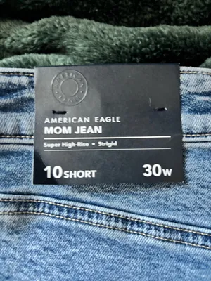American Eagle Size 10 Mom Jeans thumbnail 3