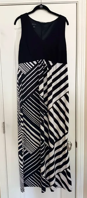 Dress thumbnail 1