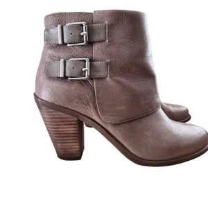 Jessica Simpson size 8M brown wedge boots thumbnail 2