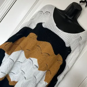 Womens BloomChic Oversized Knit Sweater Size 14-16 thumbnail 2