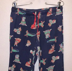 Old Navy blue animal print pajama pants thumbnail 2