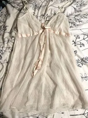 Vintage white night dress size M thumbnail 1