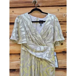 NWT Adrianna Papell Foil Leaf Short Sleeve Gown Size 8 thumbnail 8