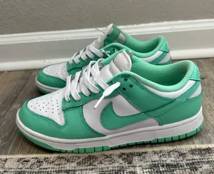 Nike Dunk Low Green Glow Size 8.5 thumbnail 5