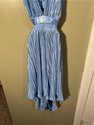 Women’s Sz Large Romper Halter Neck Deep V-Neck Light Blue Pleated Plisse Ruffle thumbnail 3