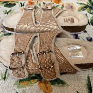 DV Dolce Vita Women Bonita Beige 6.5 Slides Sandals Shoes Bling Fur Comfort Boho thumbnail 2