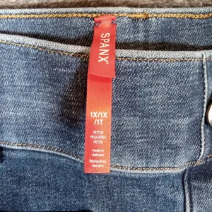 SPANX Everywear Flare Jeans High Waisted Pullover Womens Jeans thumbnail 2