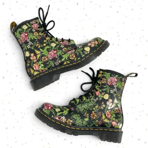 Dr. Martens 1460 Floral Bloom Venus Flytrap Butterfly Print Leather Boots Size 6 thumbnail 1