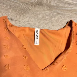 ZENANA Orange Textured Swiss Dot V Neck Babydoll Dress Size‎ Small S thumbnail 3
