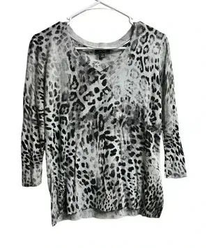 APT. 9 3/4 Sleeve Lightweight Animal Print‎ Sweater thumbnail 1