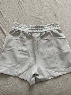 Lululemon Softstreme Shorts 4" thumbnail 3