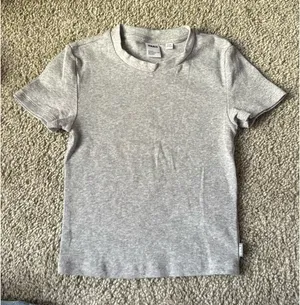 TNA Ribbed Waist Aritzia T-Shirt thumbnail 1