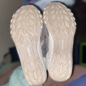 Skechers Womens Relaxed Fit Memory Foam Slip On Sneakers Size 8.5 Taupe Gray thumbnail 4