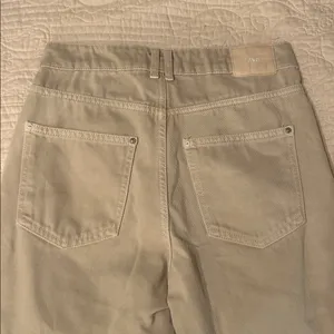 Zara Cream Jeans with Frayed Hem thumbnail 6