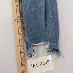 American Eagle Mom Jeans‎ Light Wash Distressed Ripped Denim Womens 6 Stretch thumbnail 12
