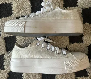 Converse Chuck Taylor All Star Platform Sneakers thumbnail 1